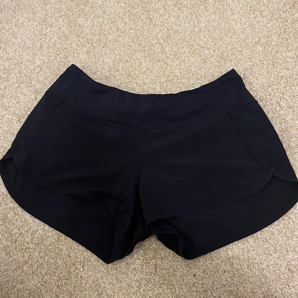 NWOT Lululemon Speed Shorts 2.5”